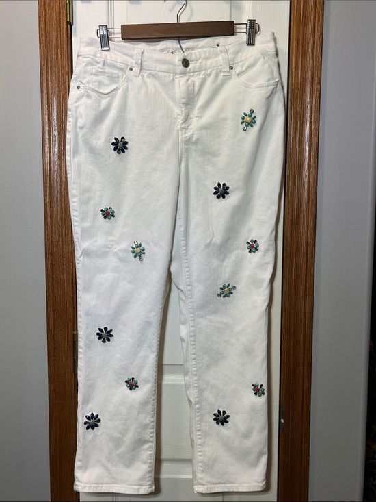 Chico's Denim - Chico’s White Floral Jeweled Front Cropped Girlfriend Jeans Size 1 (Women’s 8)